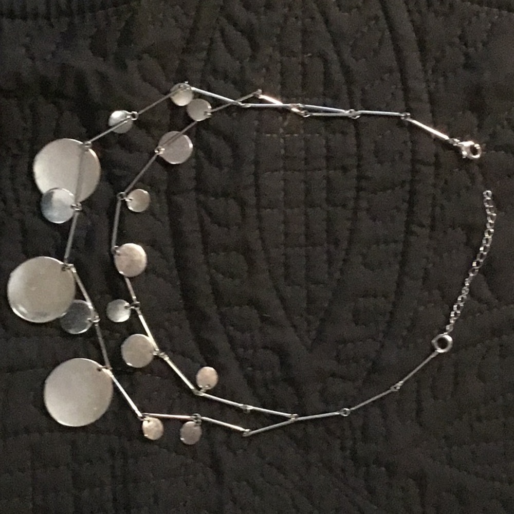 Silver circles necklace